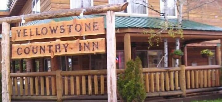 Yellowstone Country Inn