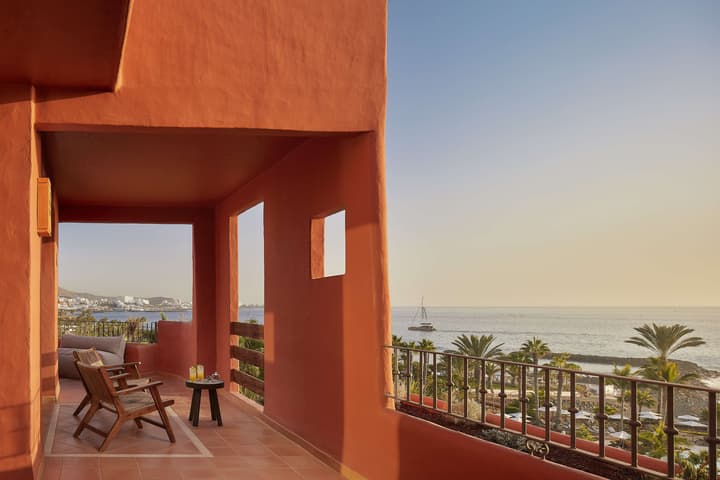 Tivoli la Caleta Resort