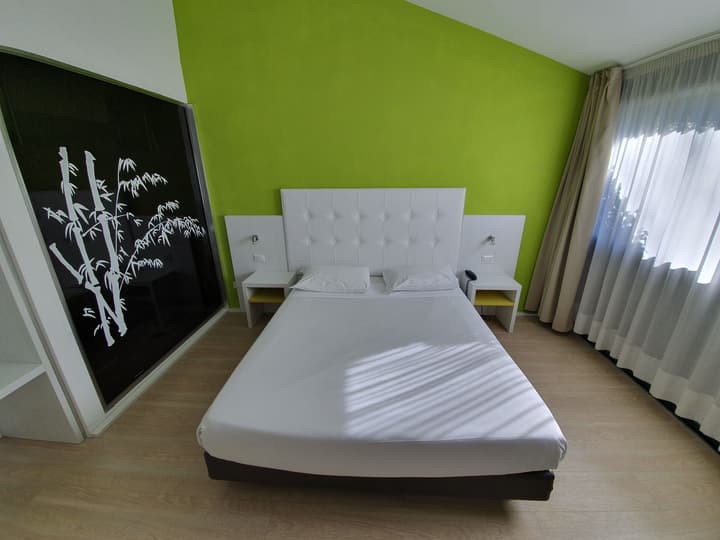 Green Hotel Motel