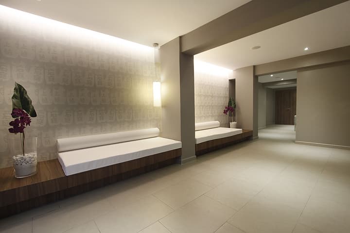 BG Hotel Java