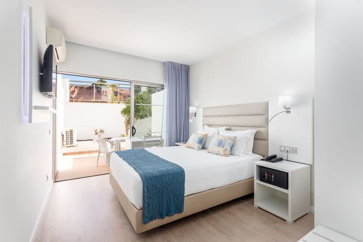 Carvi Beach Hotel