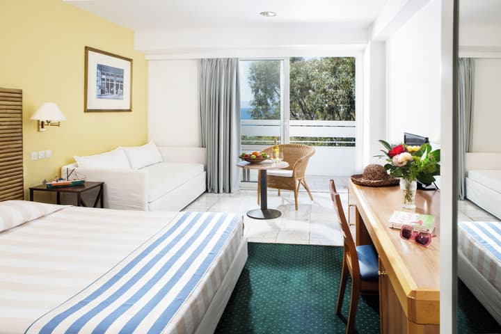 Dionysos Hotel