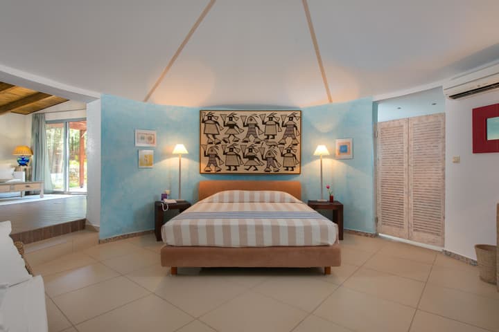 Dionysos Hotel