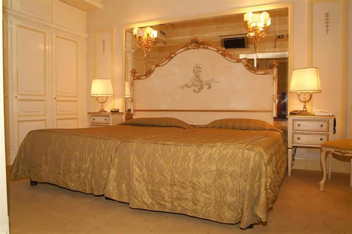 Champagne Palace Hotel
