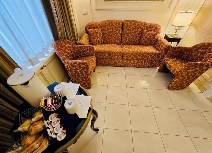 Champagne Palace Hotel