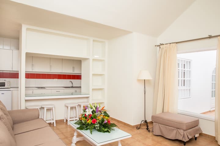 Apartamentos LIVVO Las Gaviotas