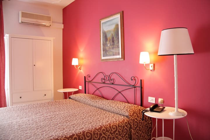 Hotel Alex