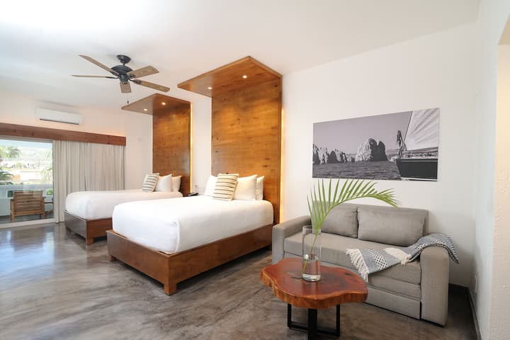 Bahia Hotel & Beach House