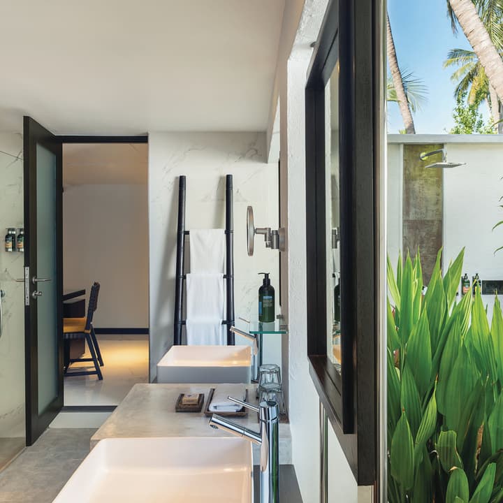 Niva Velassaru Maldives