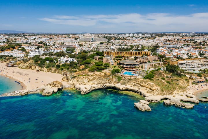 Auramar Beach Resort