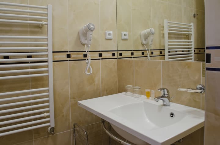 Anna Hotel