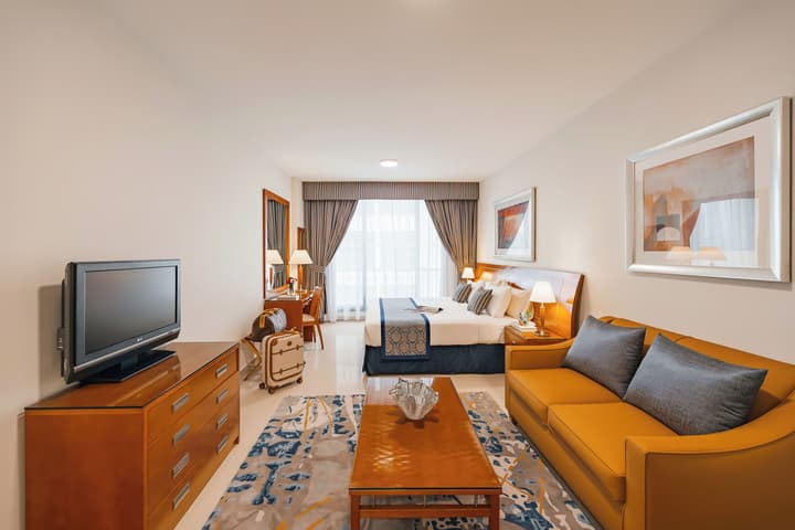 Golden Sands Hotel Apartments