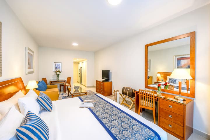 Golden Sands Hotel Apartments