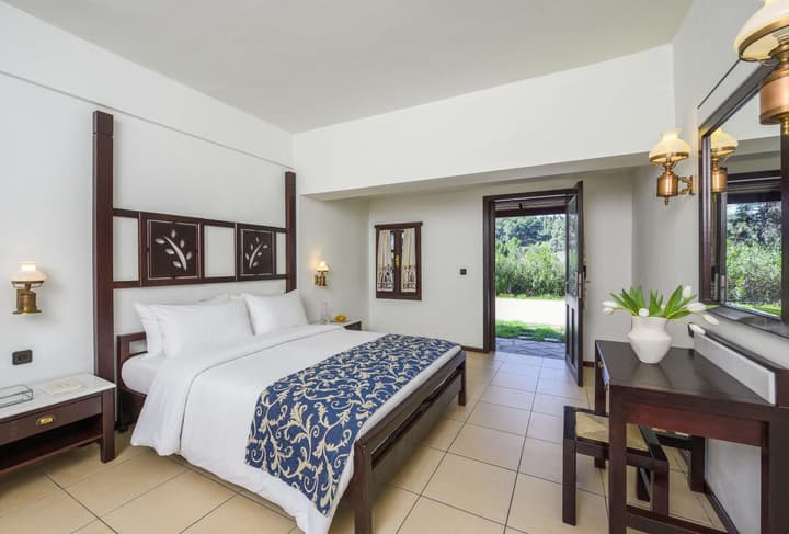 Simantro Resort