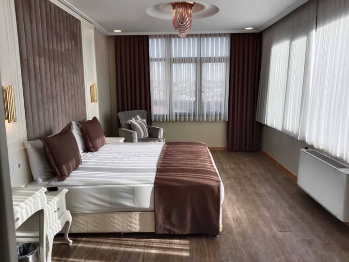 Grand Anka Hotel