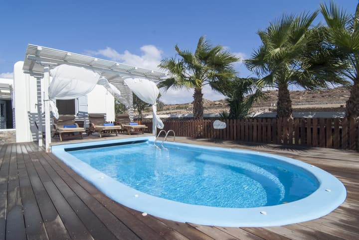 Zephyros Hotel