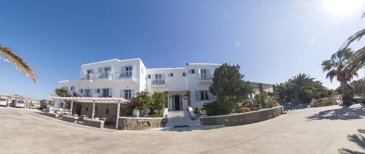 Zephyros Hotel