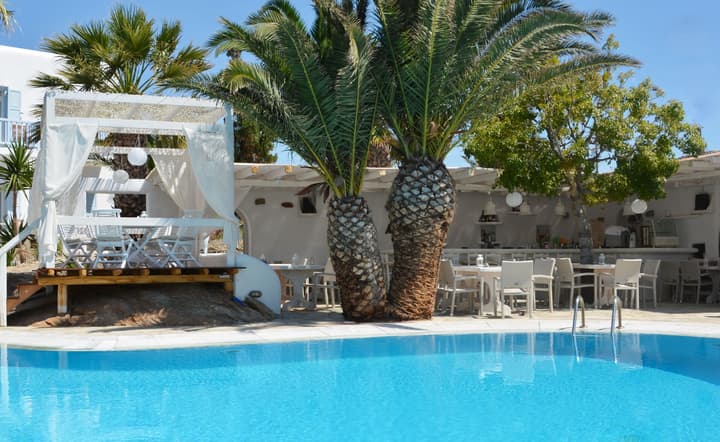 Zephyros Hotel