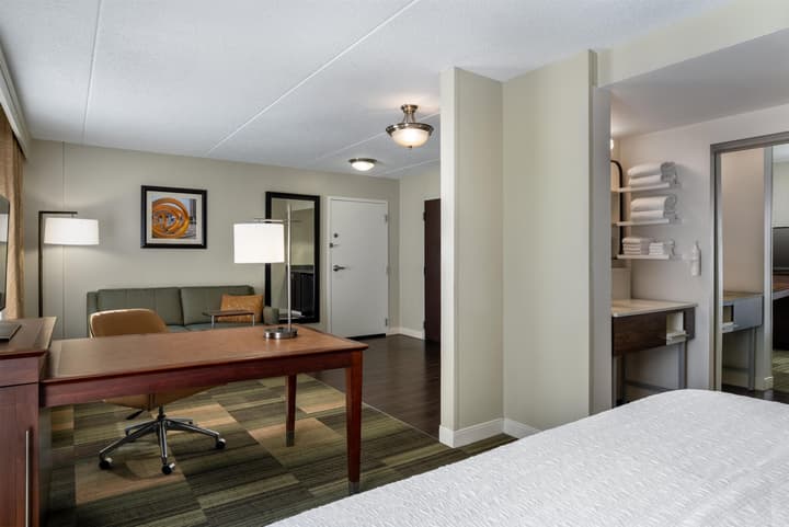 Hampton Inn & Suites Albany-Downtown