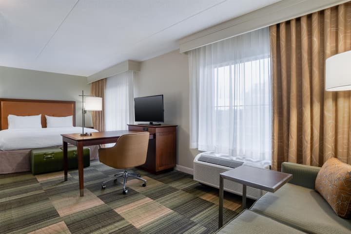 Hampton Inn & Suites Albany-Downtown