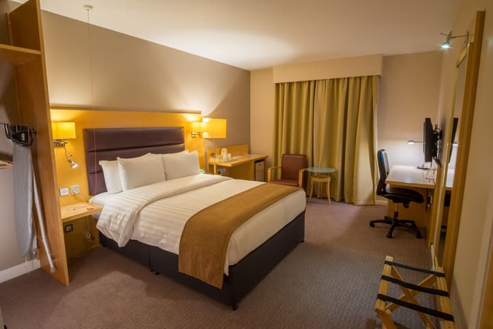 Holiday Inn London Brentford Lock by IHG