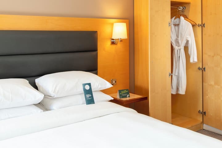 Holiday Inn London Brentford Lock by IHG