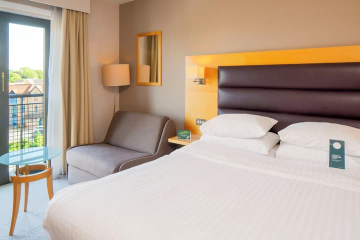 Holiday Inn London Brentford Lock by IHG