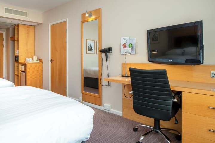 Holiday Inn London Brentford Lock by IHG