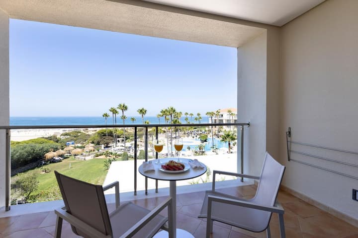 Hipotels Barrosa Palace & SPA