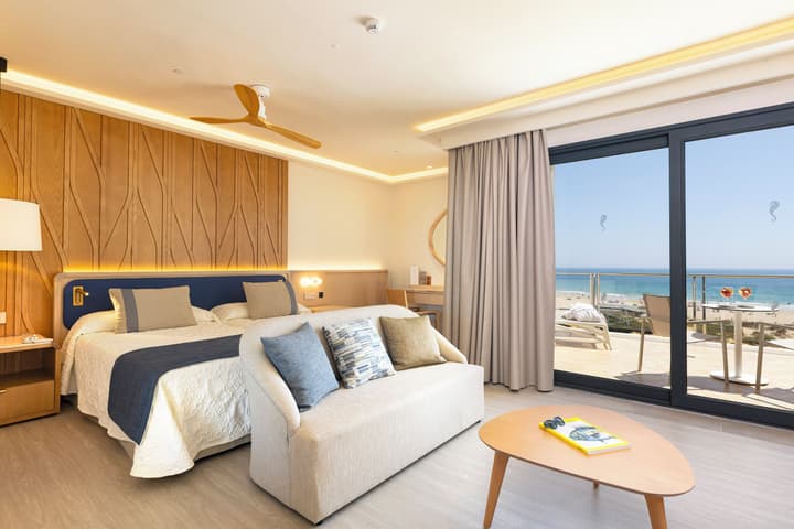 Hipotels Barrosa Palace & SPA