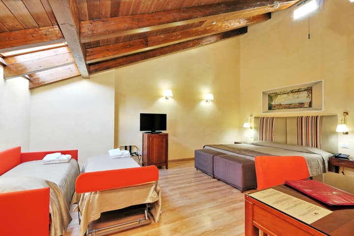 Hotel Camelia