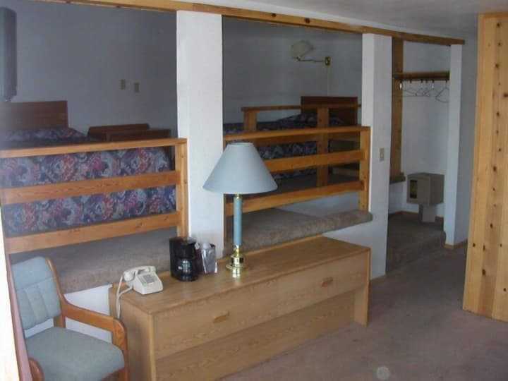 Traveler's Lodge