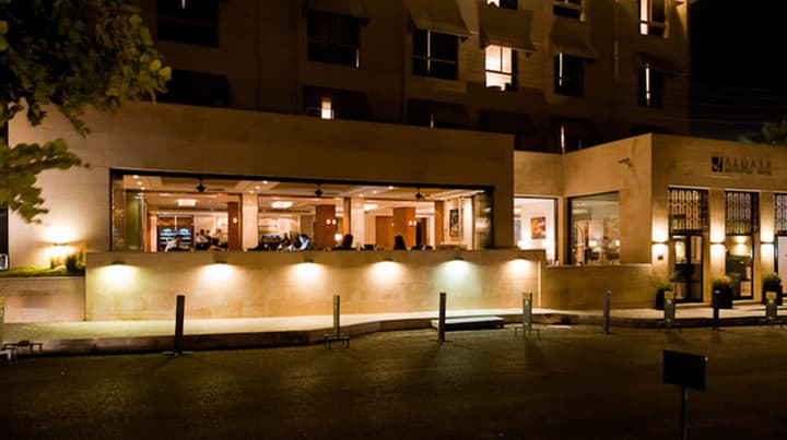 ALQasr Metropole Hotel