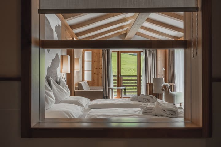 Hotel Emmy - five elements