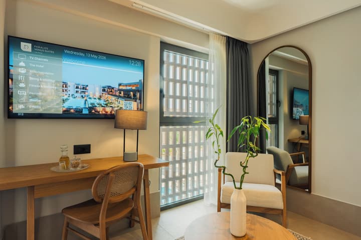 Paralos Venus Suites - Adults Only