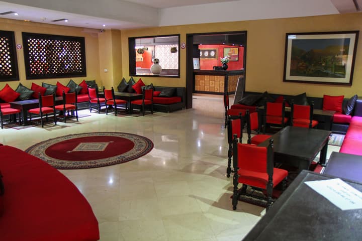 New Farah Hotel