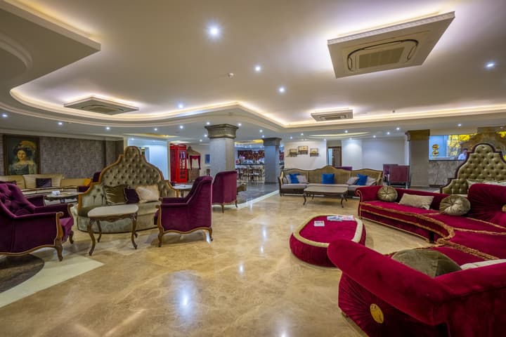 Azka Hotel