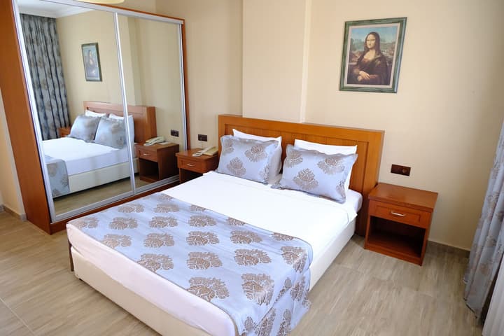 Azka Hotel