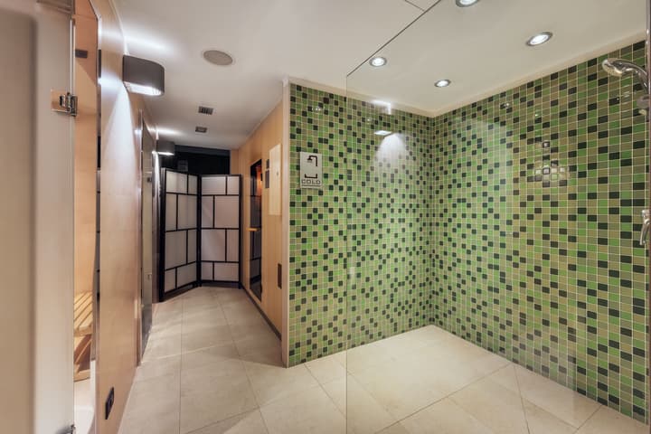 Ikonik Parlament