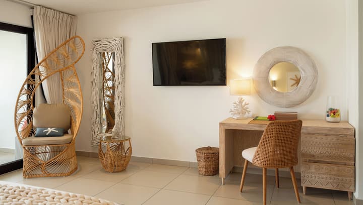 Acajou Beach Resort
