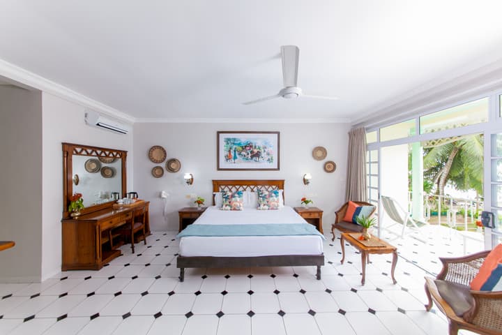Palm Beach Hotel