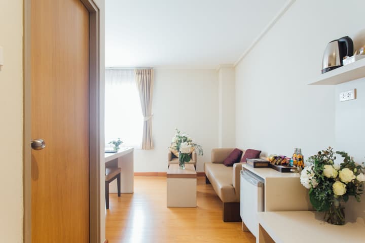 Seasons Siam Hotel