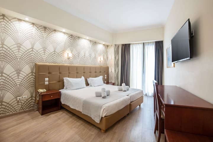Golden City Hotel