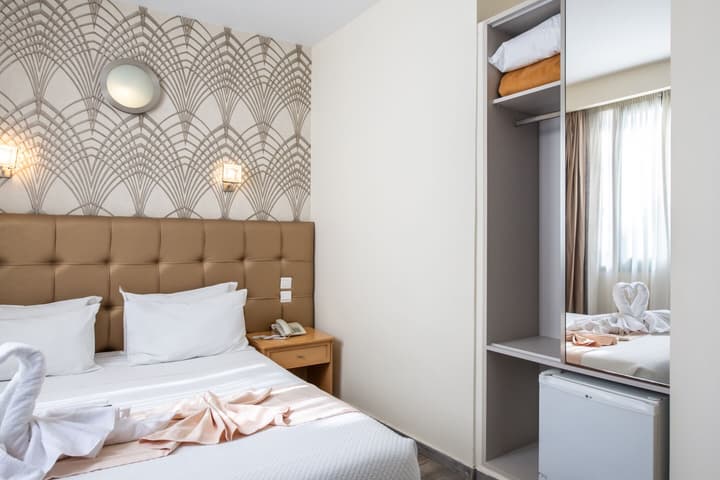 Golden City Hotel