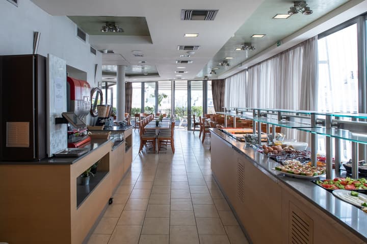 Golden City Hotel