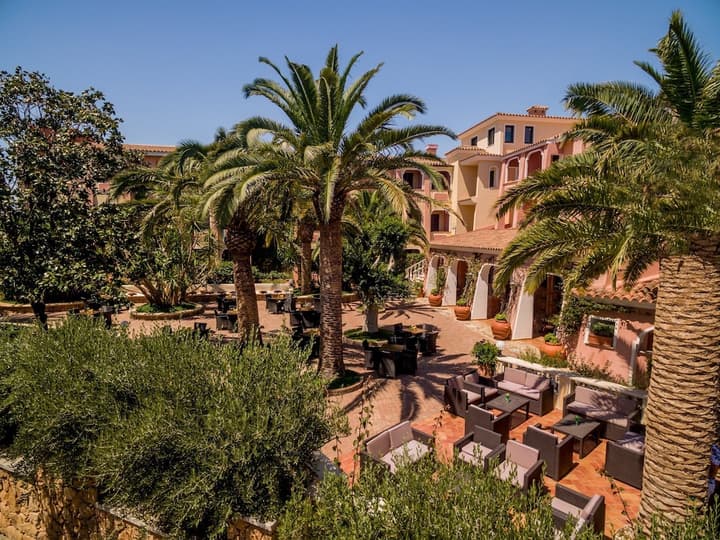 Cala Ginepro Hotel Resort