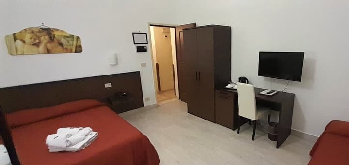 Hotel Tonic