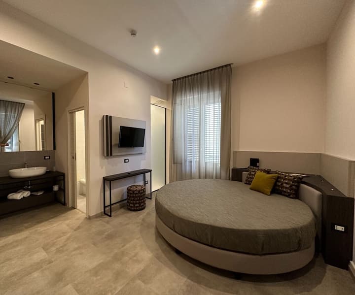 Hotel Tonic