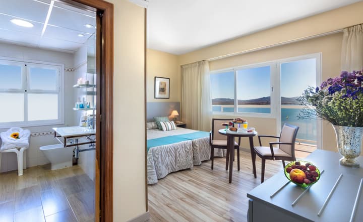 Hotel Izán Cavanna