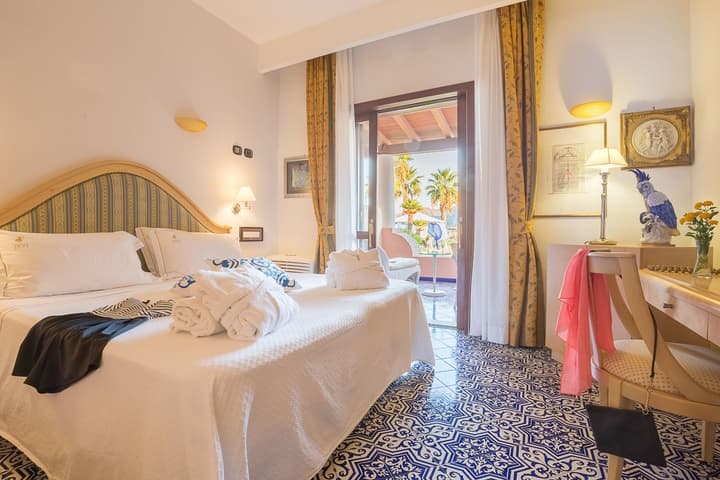 Hotel Eros